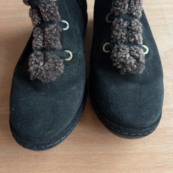 Stuart Weitzman lace/zip up faux fur shearling black suede boots 7.5 buckle EUC - Picture 6 of 11